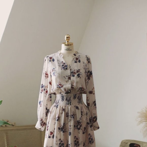 Long-Sleeved Floral Print Chiffon Dress Size Small in Light Tan - Picture 15 of 15